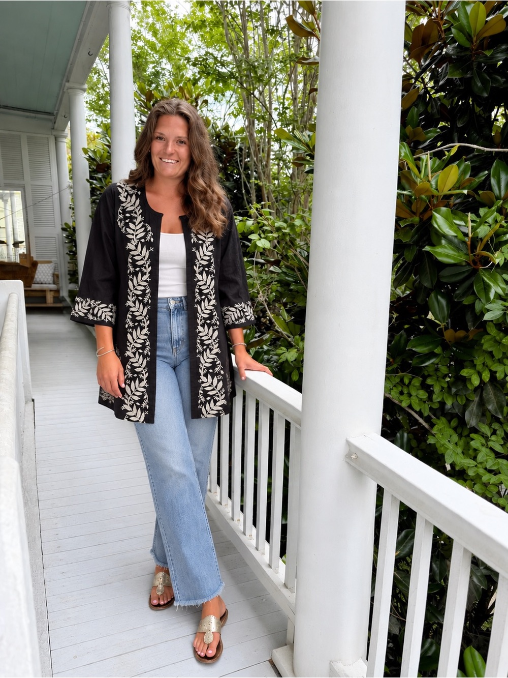 Madison Mathews Black & White Embroidered Kaftan Tunic – Size Medium